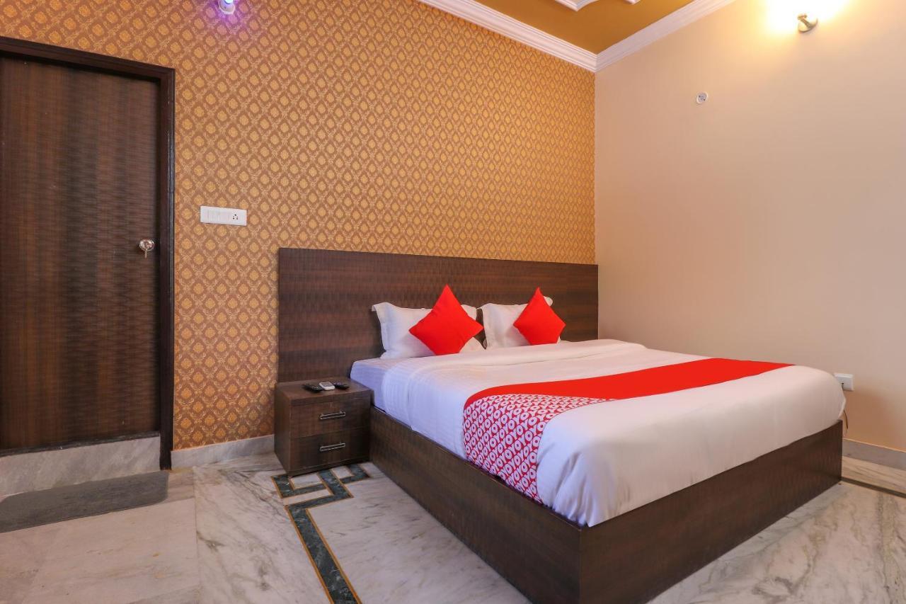 Oyo 38529 Silk Luxury At No Cost Hotel